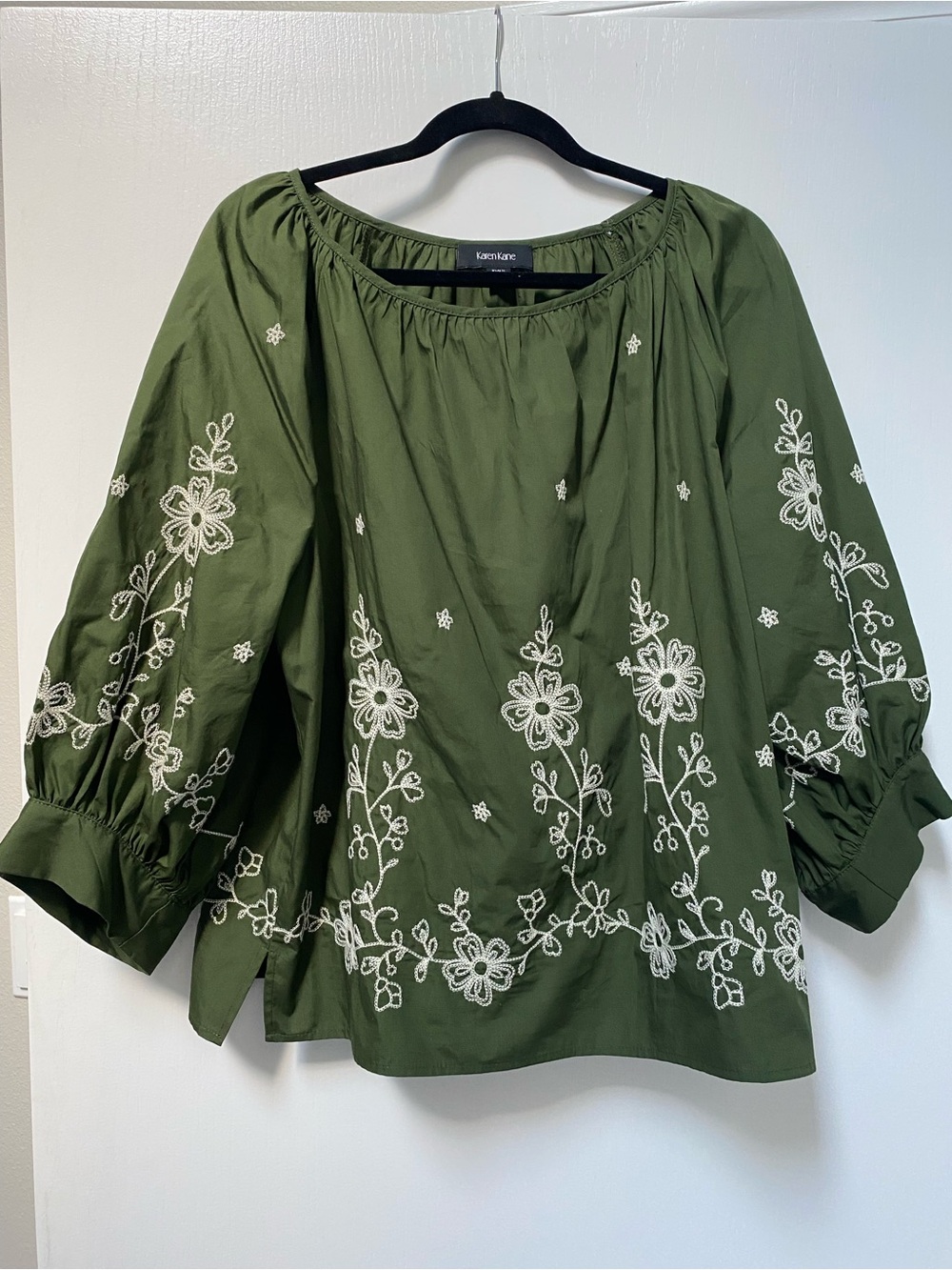 Karen Kane Olive Green Floral Embroidered Peasant Top, Size L